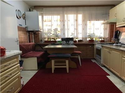 Vanzare apartament 2 camere Tudor etaj 2 din 4